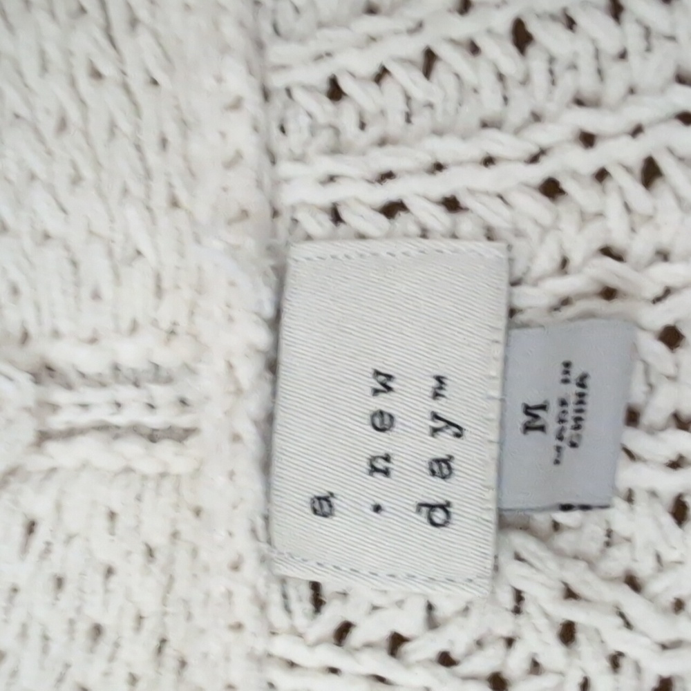 Off white Cardigan - Picture 3 of 10